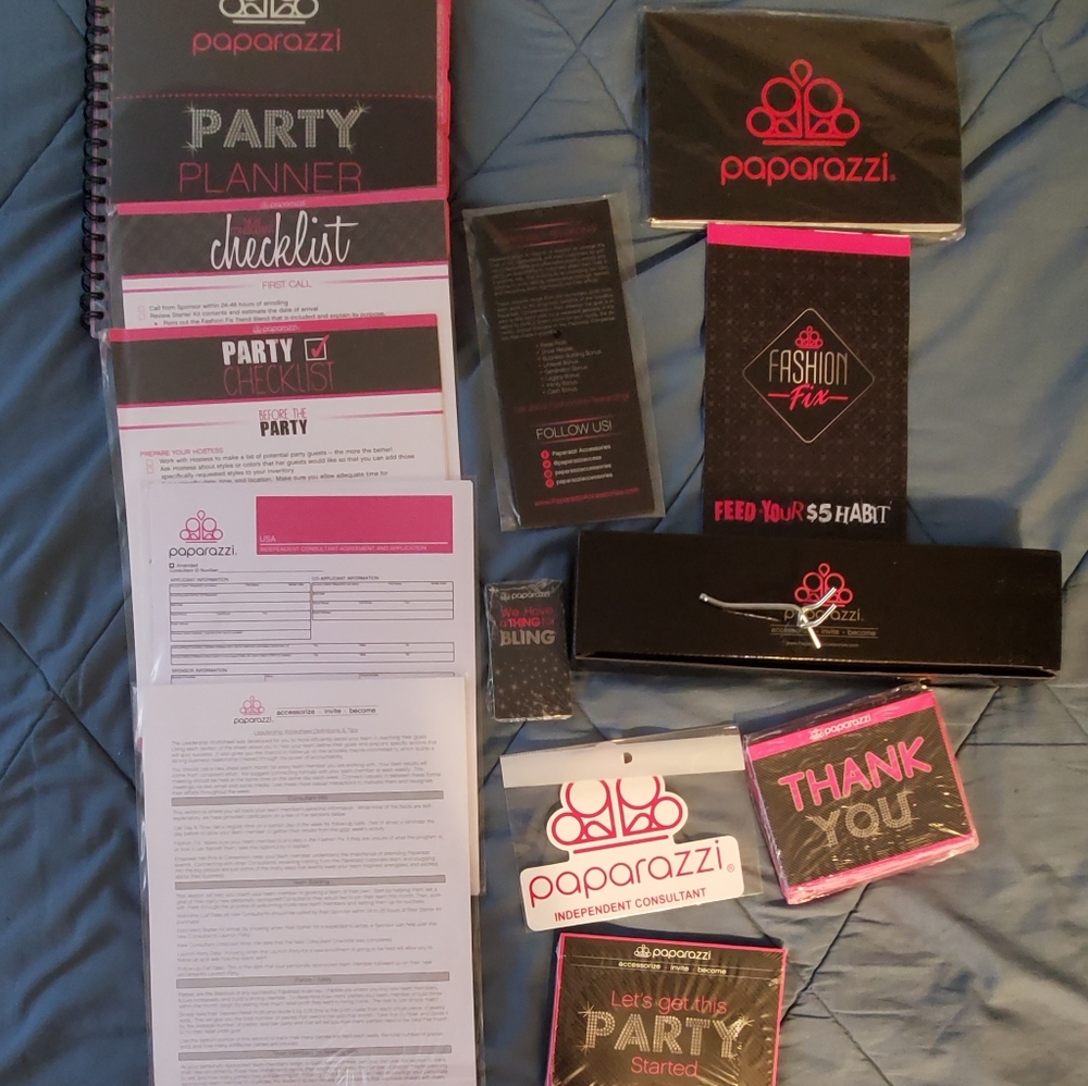 Paparazzi Consultant Starter Bundle